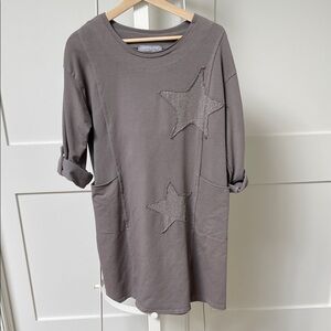 Pistache Gray Top